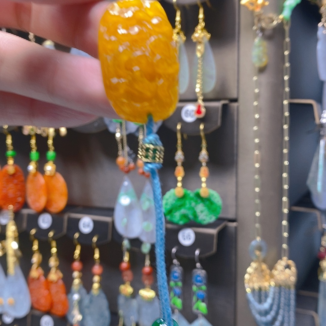 未镶嵌翡翠耳饰翡翠