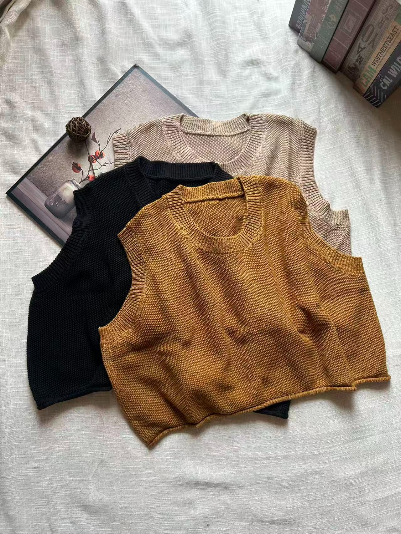 丽丽-原创复古风百搭圆领马甲