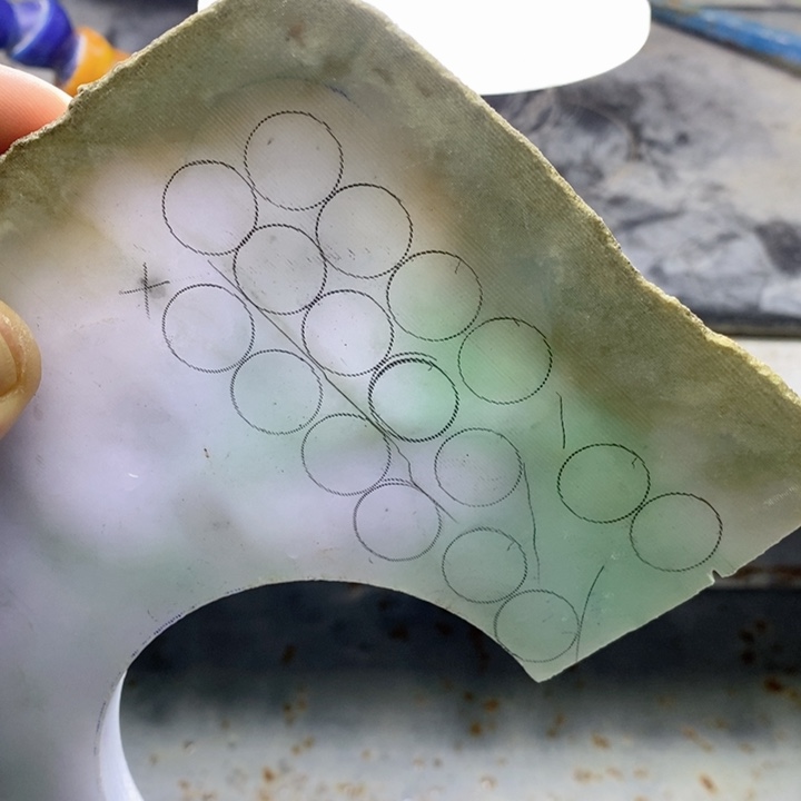 定制翡翠未镶嵌16颗珠子