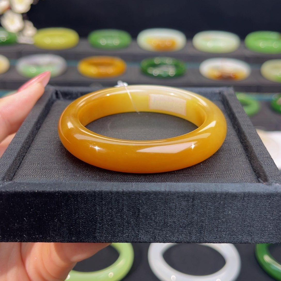 未镶嵌手镯和田玉枫叶红糖