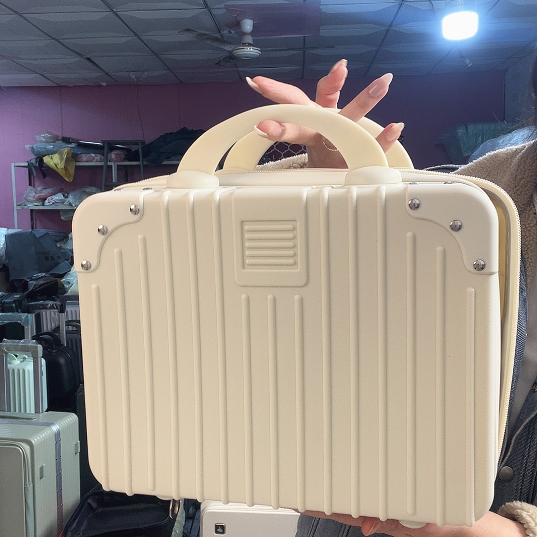 白色 包角jjjjjjkkkkkk