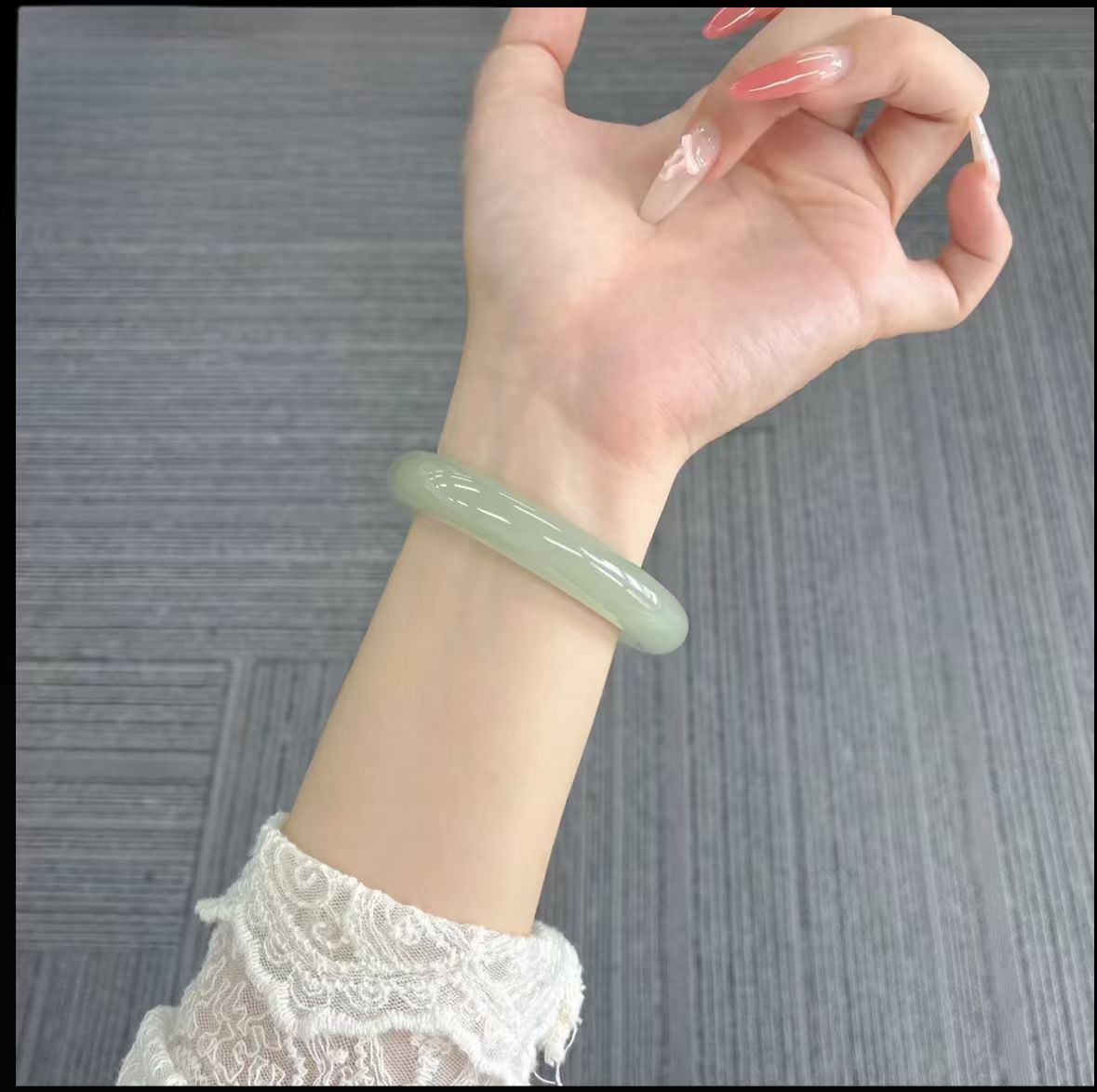 天然辰砂岁幽精美文玩手镯ZJ-0165