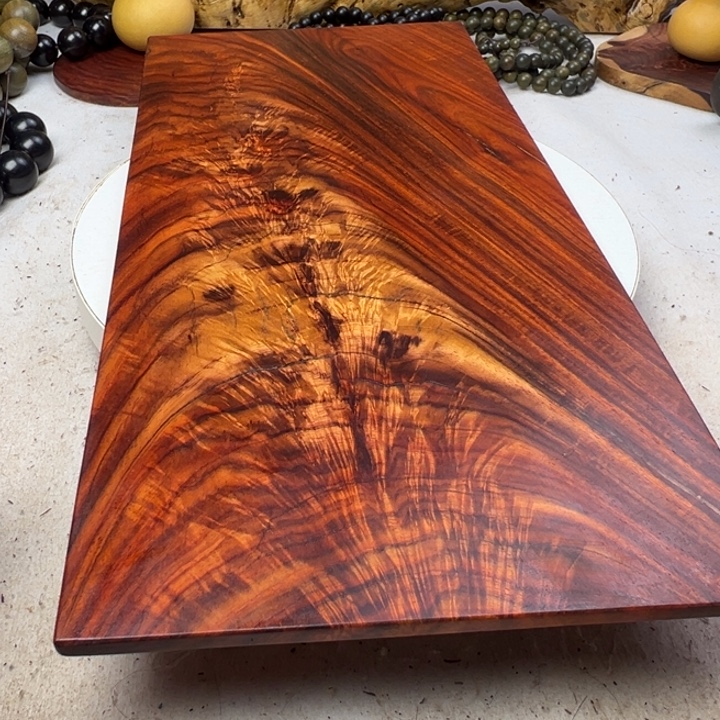 胜***田木赞比亚血檀底座摆件