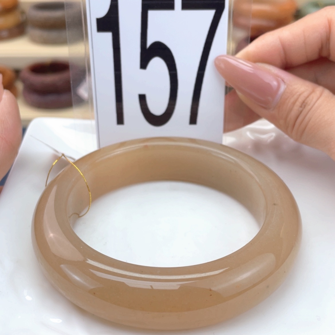 【闪购商品】石英质玉手镯未镶嵌