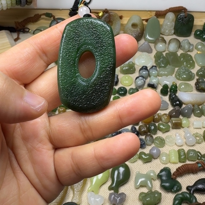 和田玉（糖玉）未镶嵌车挂