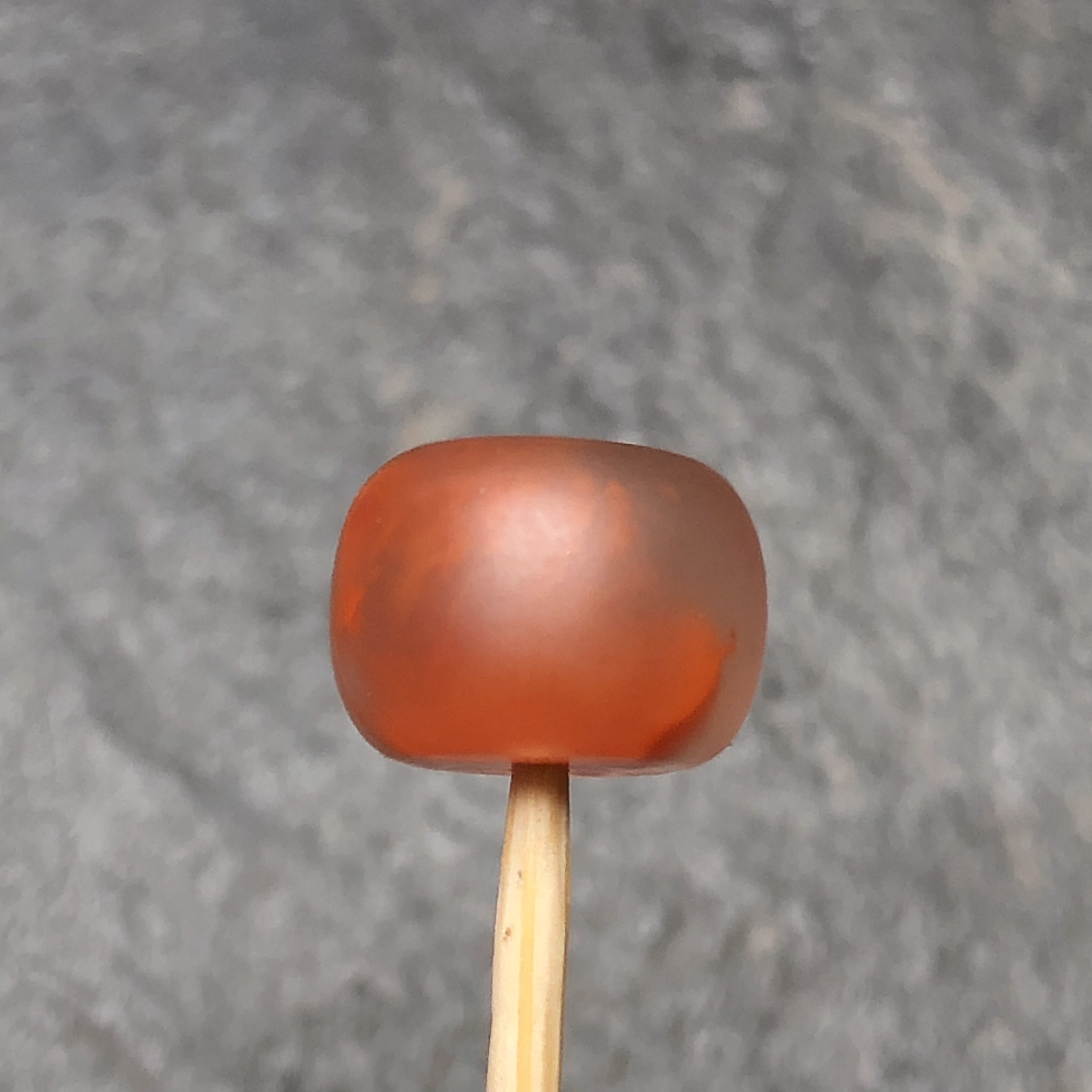 原矿南红玛瑙手工打磨老型珠高7.6直径10.4毫米无裂