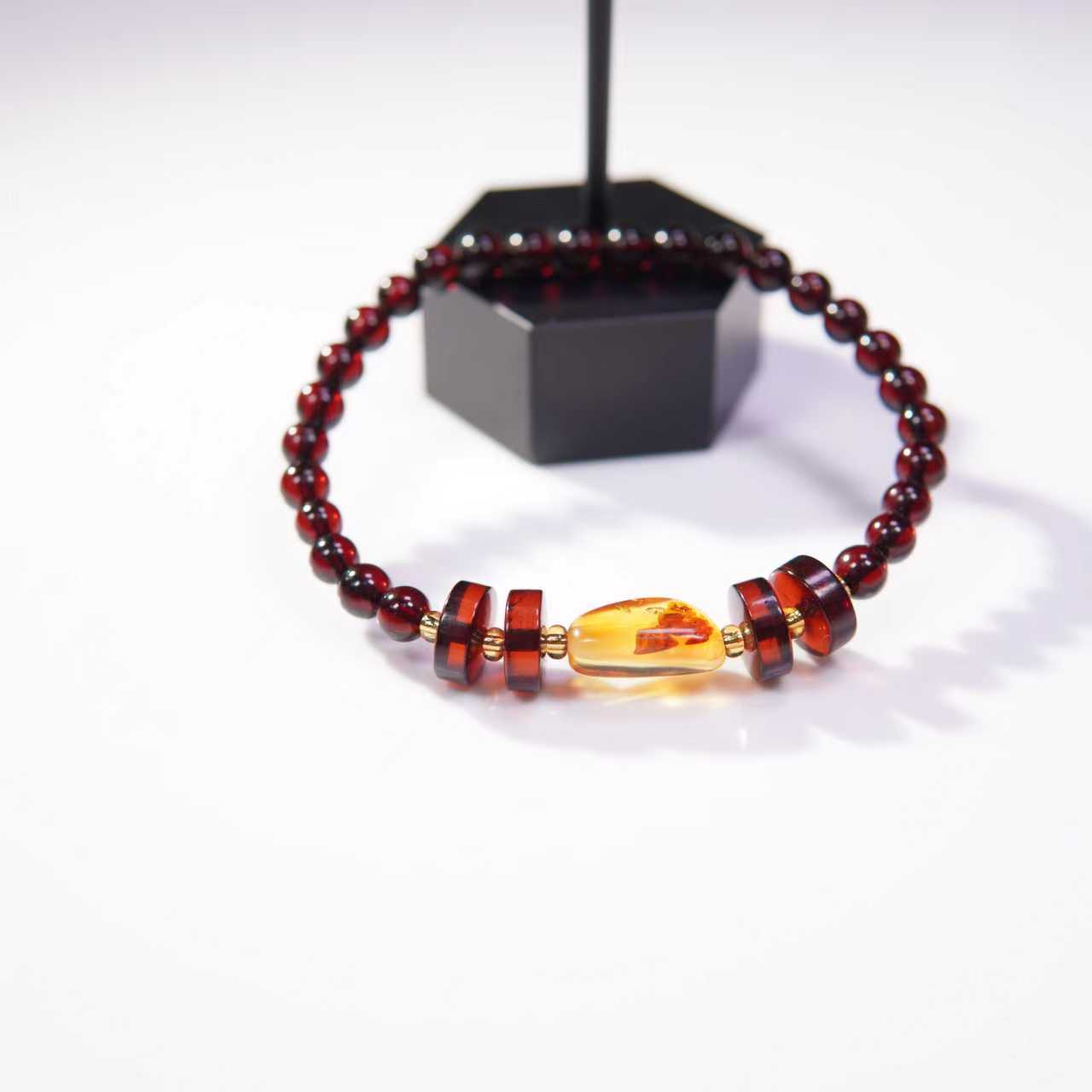 福利专属-5mm天然缅甸琥珀手串时尚精美设计款女士单圈手串