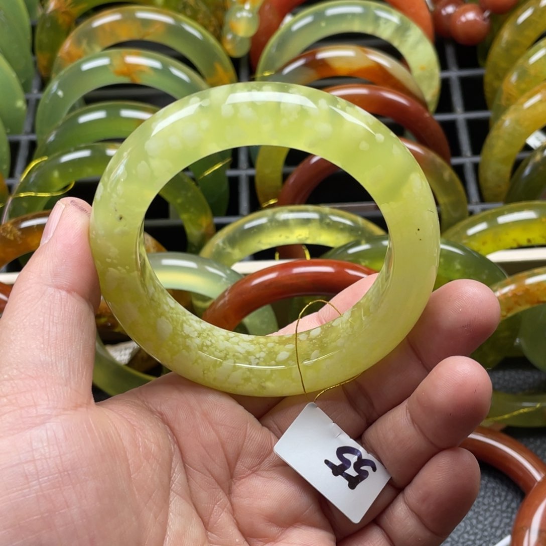 未镶嵌蛇纹石玉手镯55