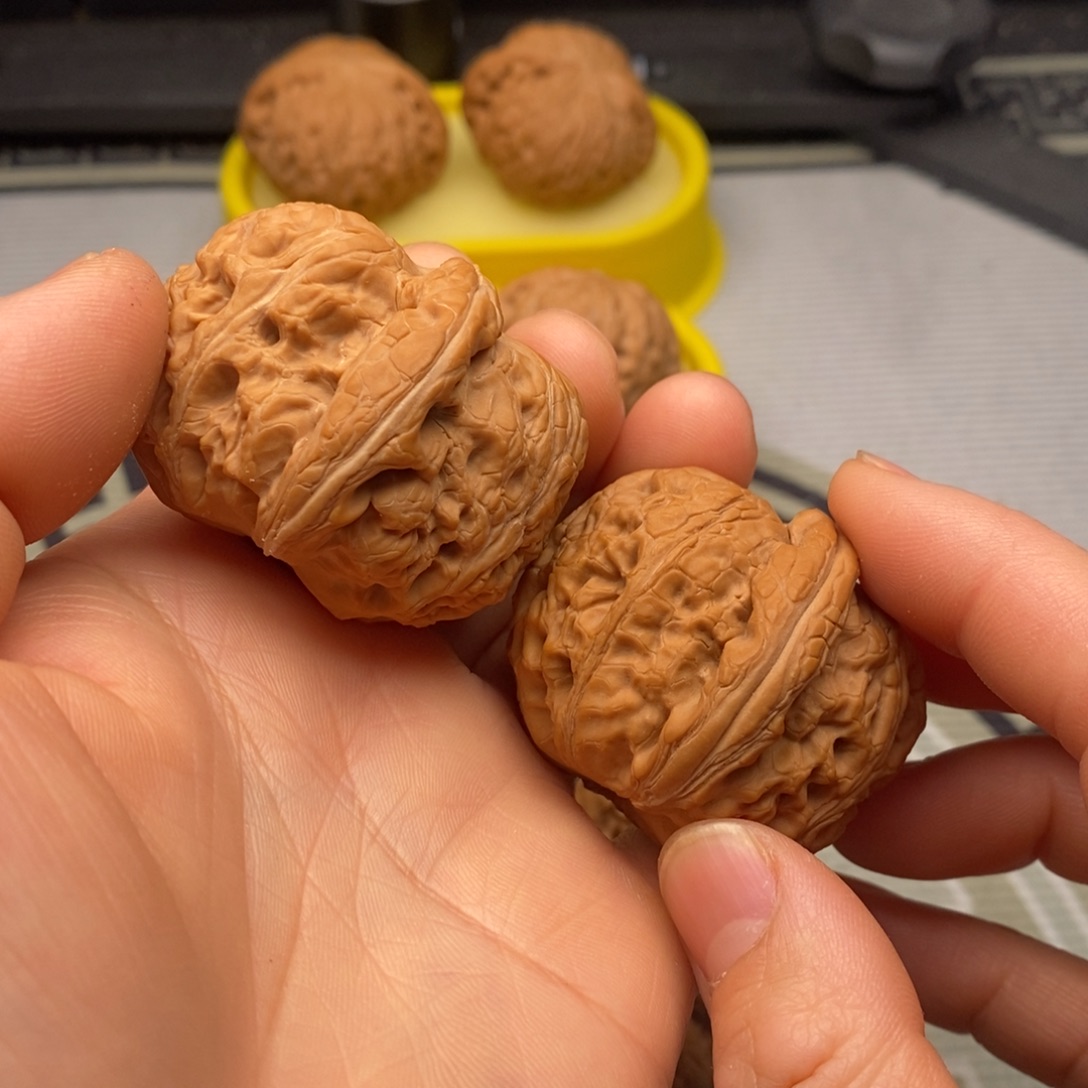 郝***才吊坠文玩核桃元宝52.2克