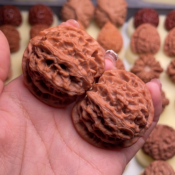 文玩核桃吊坠小*候苹果园