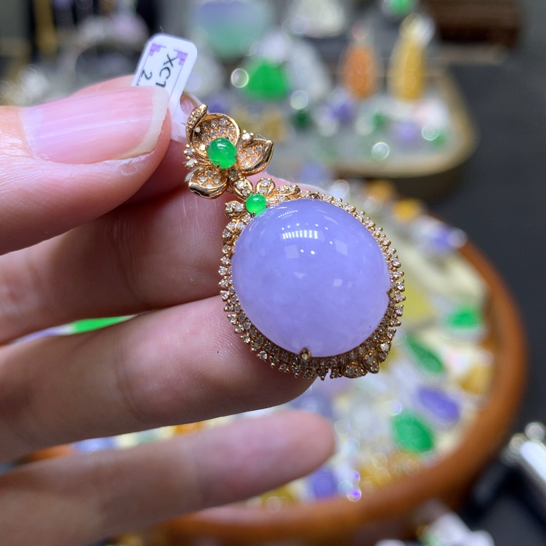 翡翠颈饰18K金镶嵌翡翠吊坠项链