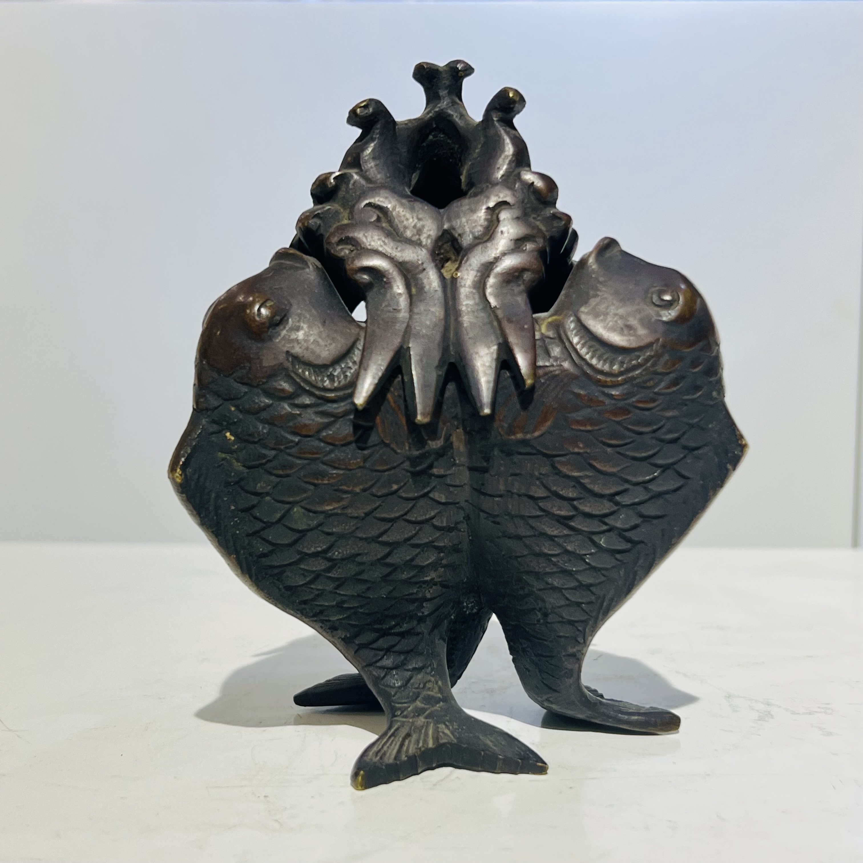 0117晚012铜“年年有余”香薰