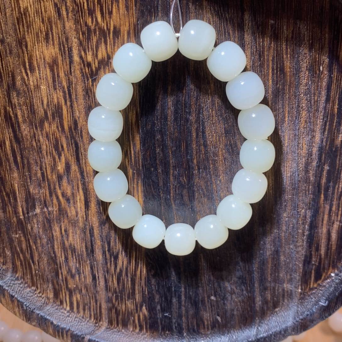 和田玉手串未镶嵌卡13老型微瑕