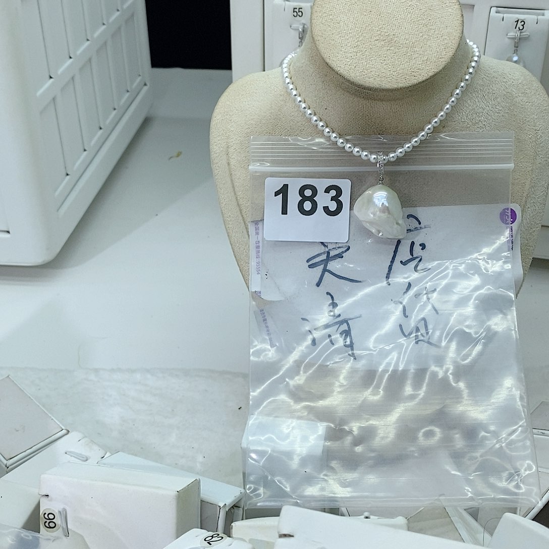 淡水珍珠颈饰合金