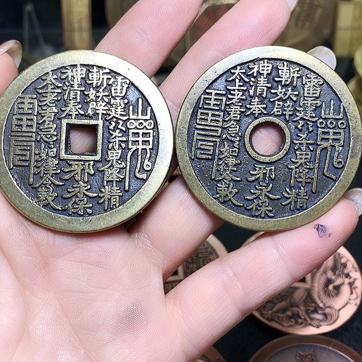 铜现代工艺品翻砂铸造山鬼两枚