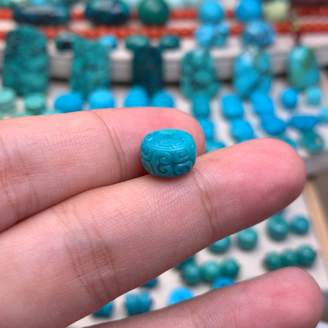 绿松石未镶嵌珠宝奇石