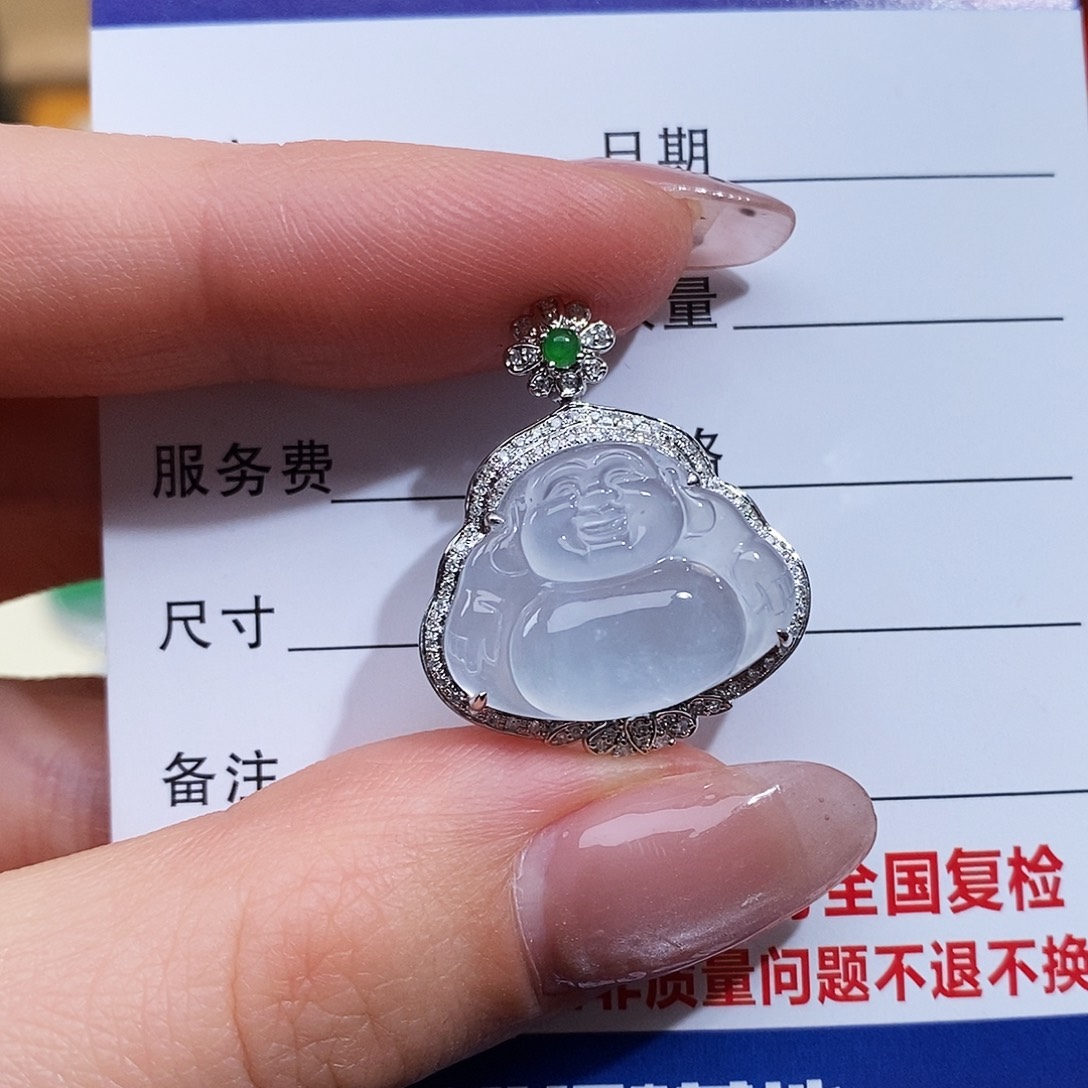 翡翠颈饰18K金镶嵌翡翠