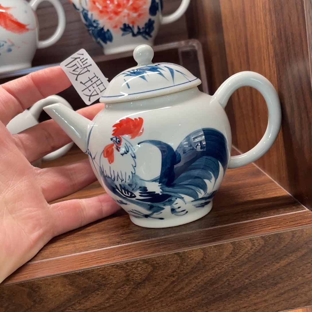 釉下手绘茶具微瑕