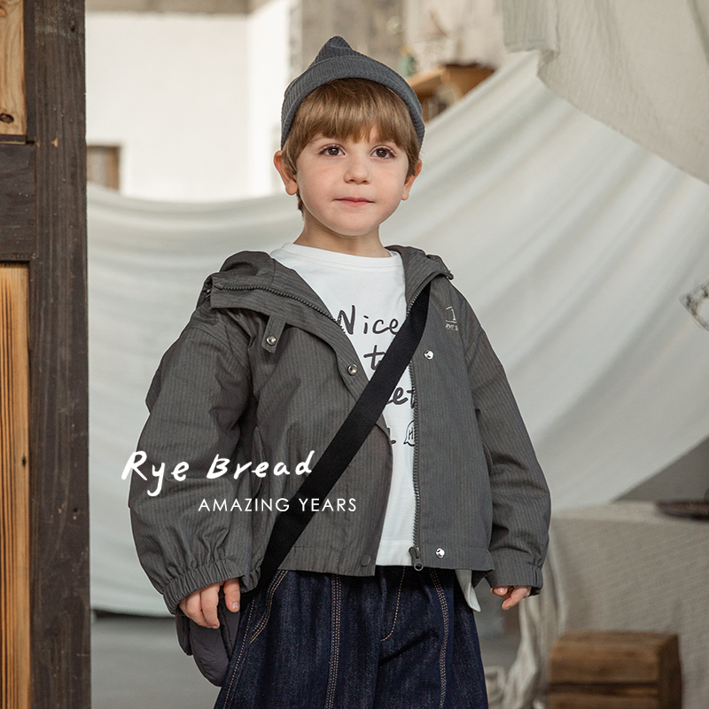 ryebread/黑面包童装 韩系字母印花男小童宽松连帽外套4春秋牛牛