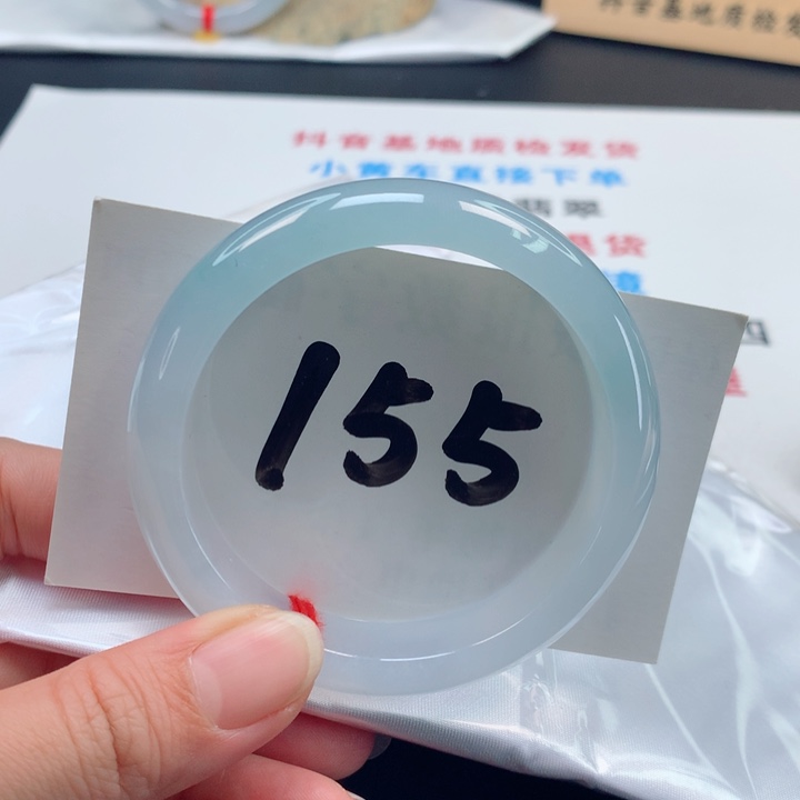 翡翠手镯未镶嵌梦***韵冰