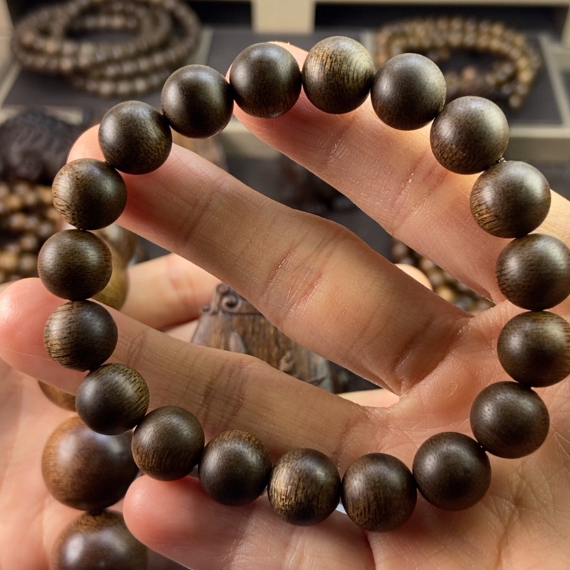 【闪购商品】沉香手串a**？越南白棋