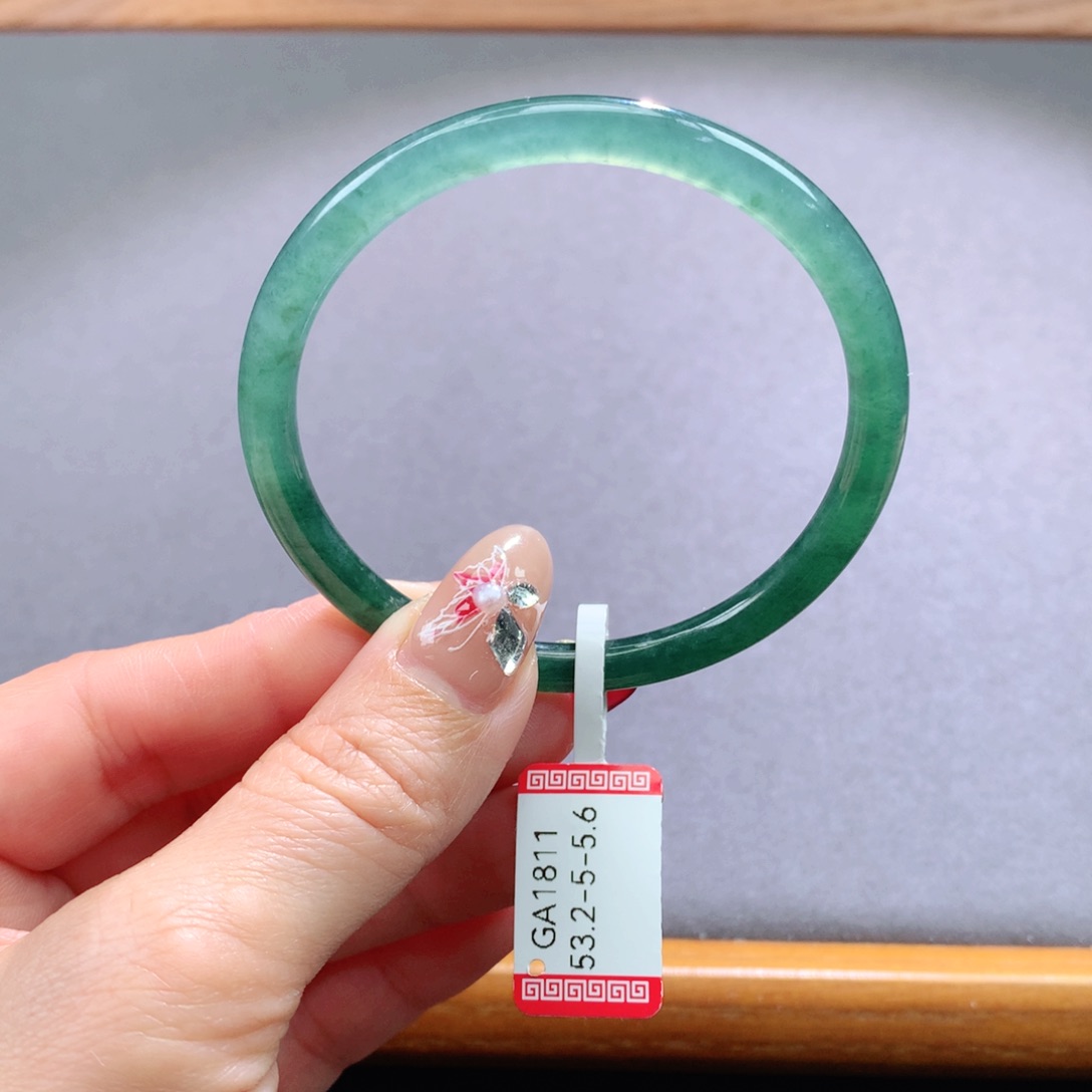 翡翠手镯未镶嵌天然翡翠手镯叮当镯