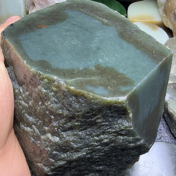 和田玉（糖玉）未镶嵌珠宝奇石