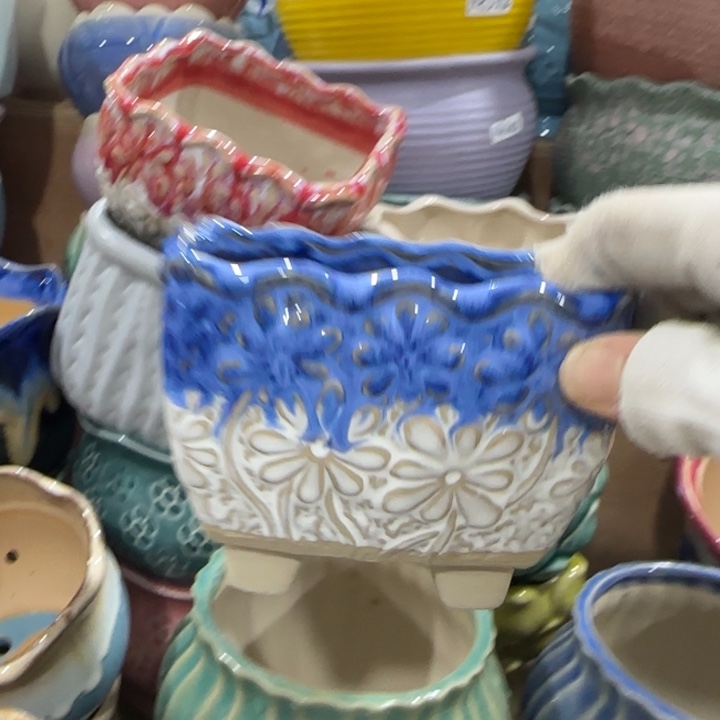 凑9块包邮，有孔，陶瓷花盆