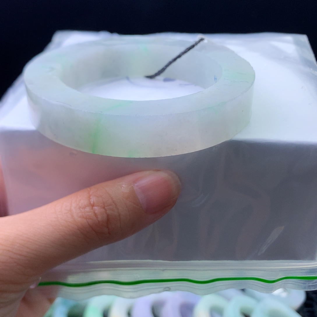 未镶嵌纯天然A货翡翠定制翡翠