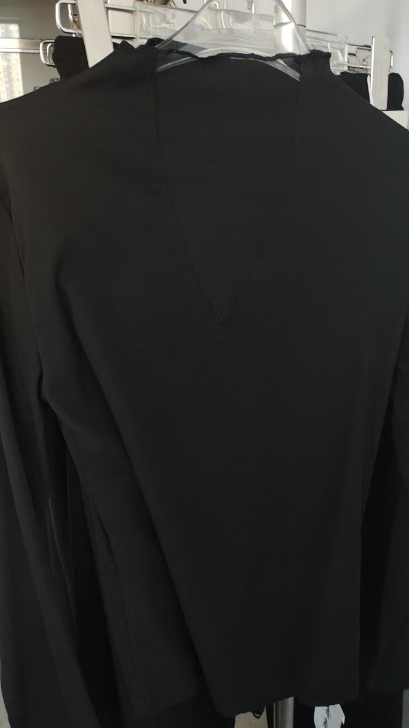 就剩一件网纱圆领小衫24293