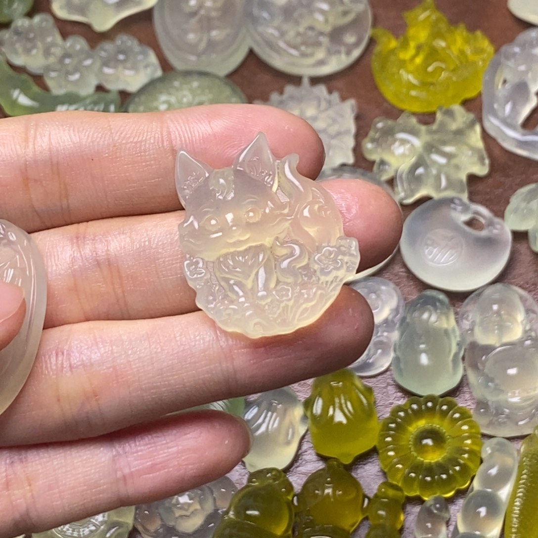 蛇纹石玉合金颈饰