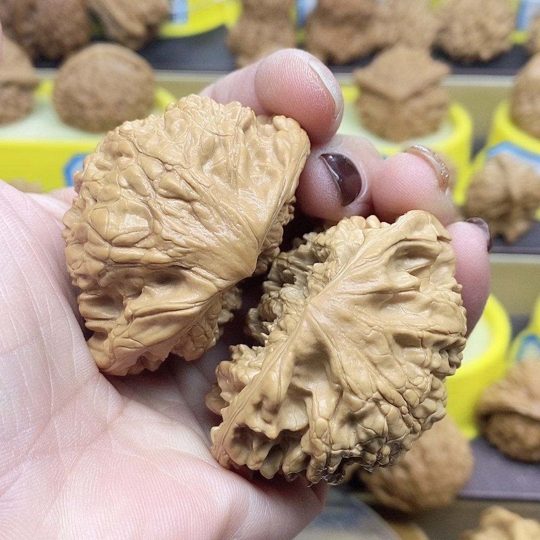 文玩核桃吊坠蛇王52