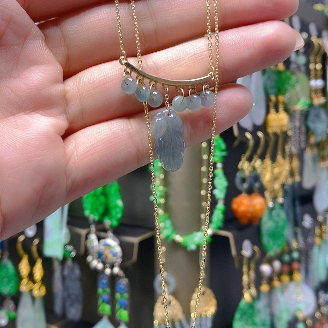 未镶嵌翡翠耳饰翡翠