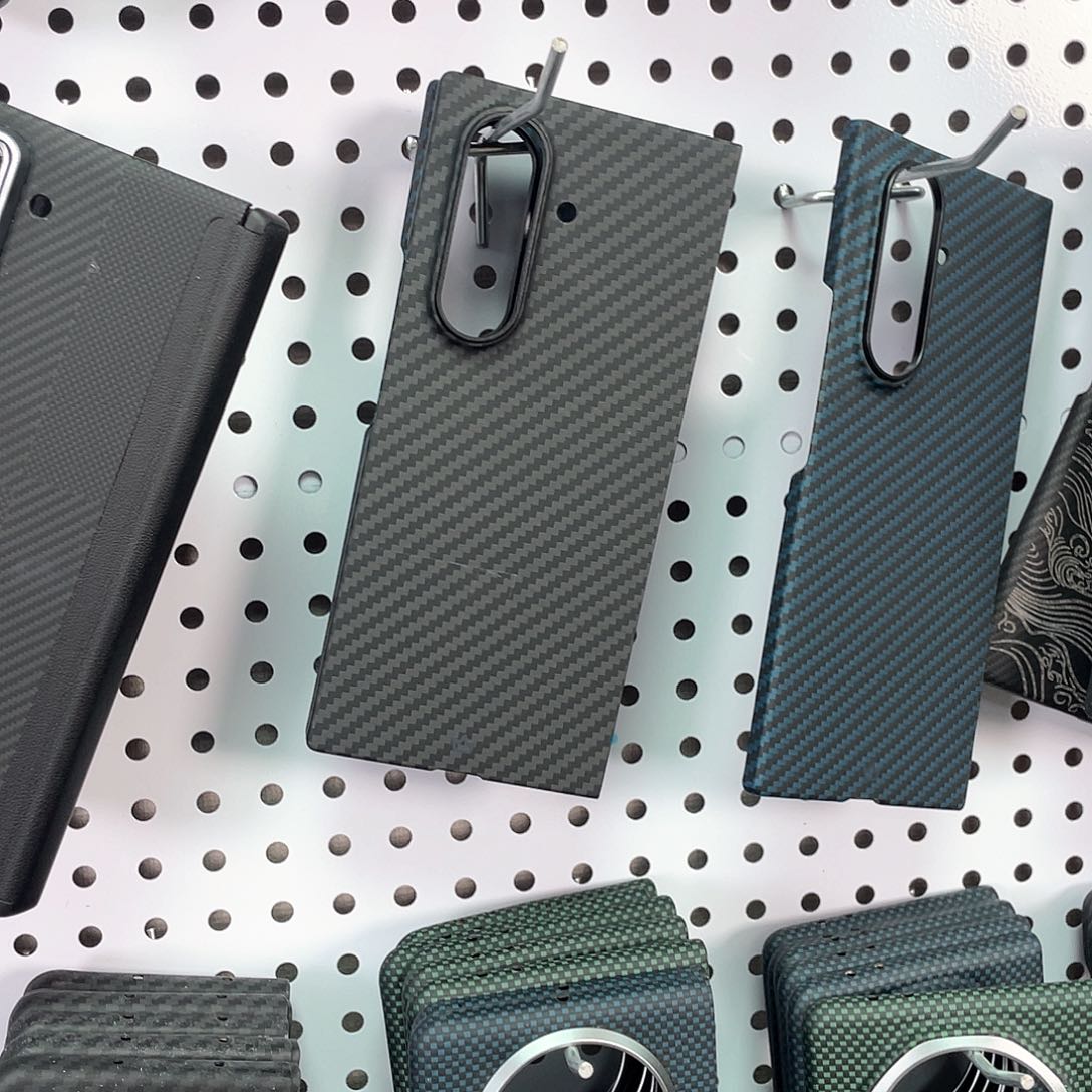 三星fold7无中轴，黑灰磁吸正品凯夫拉