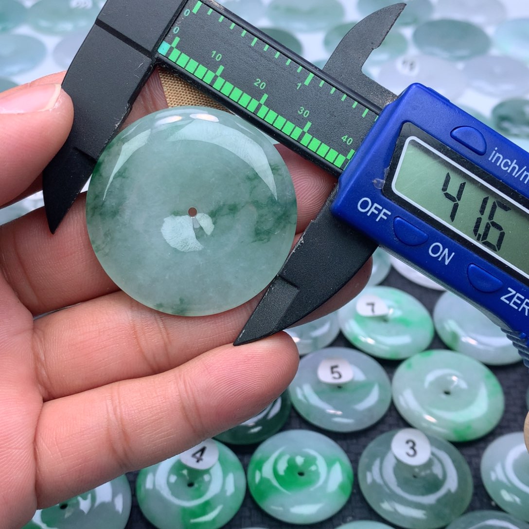 翡翠颈饰未镶嵌缅甸天然A货翡翠