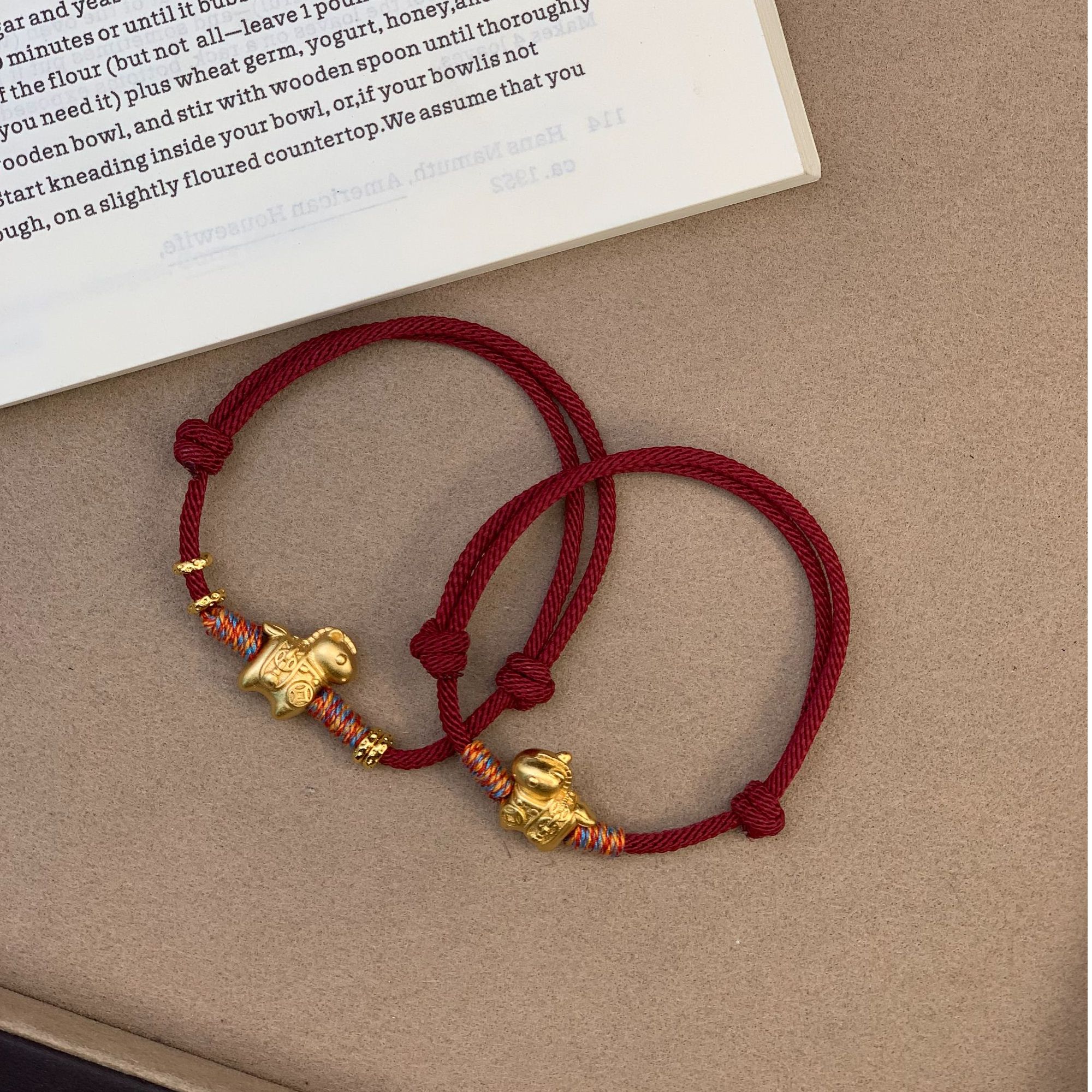 铜合金手链 大金金太阳专属【SL0011】马抽拉红绳手链