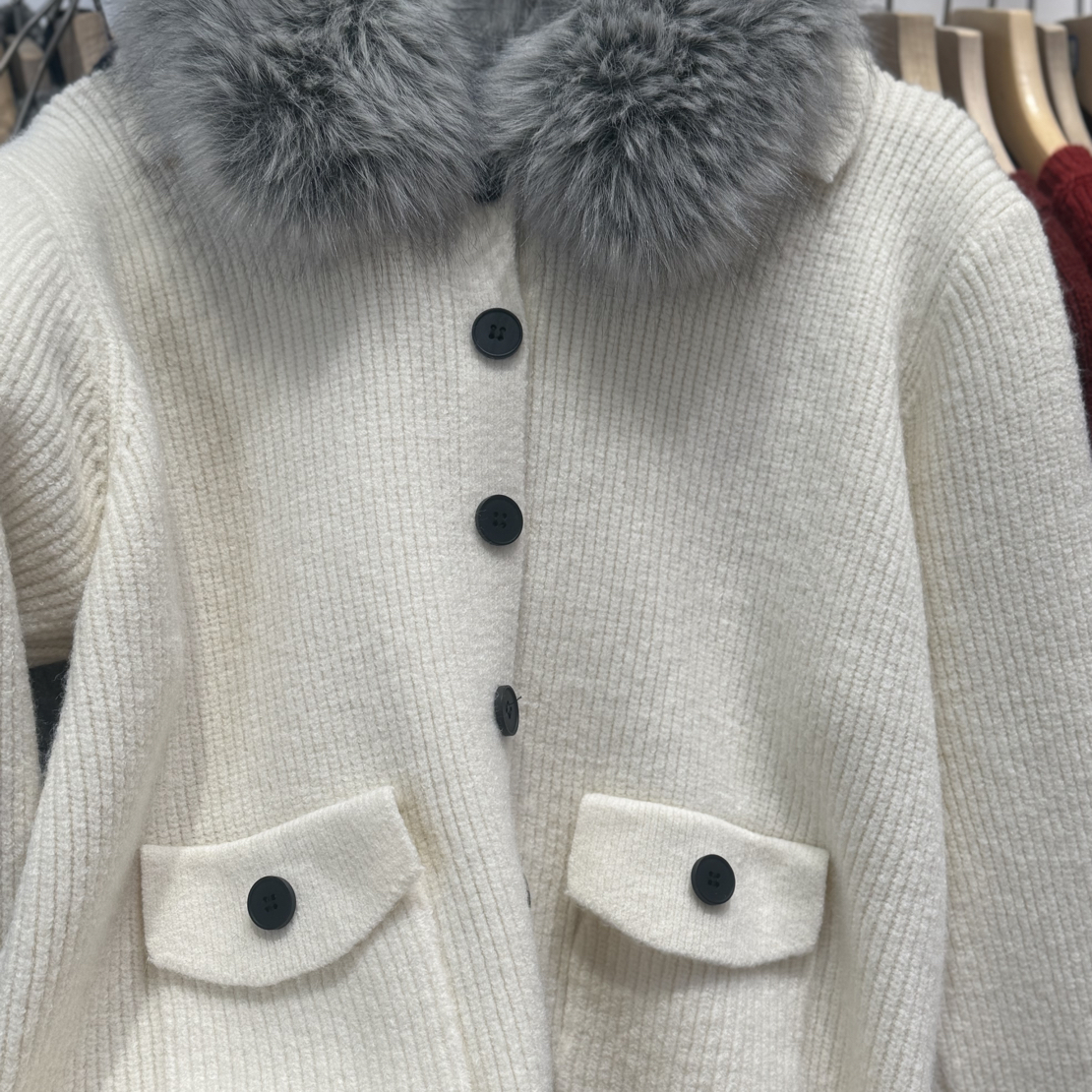 韩系老钱风毛领单排扣长袖针织衫女秋冬新款显瘦毛衣