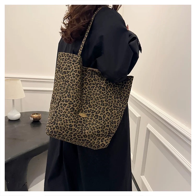 新款豹纹双面托特包大容量女包腋下单肩帆布通勤包性感时尚潮流