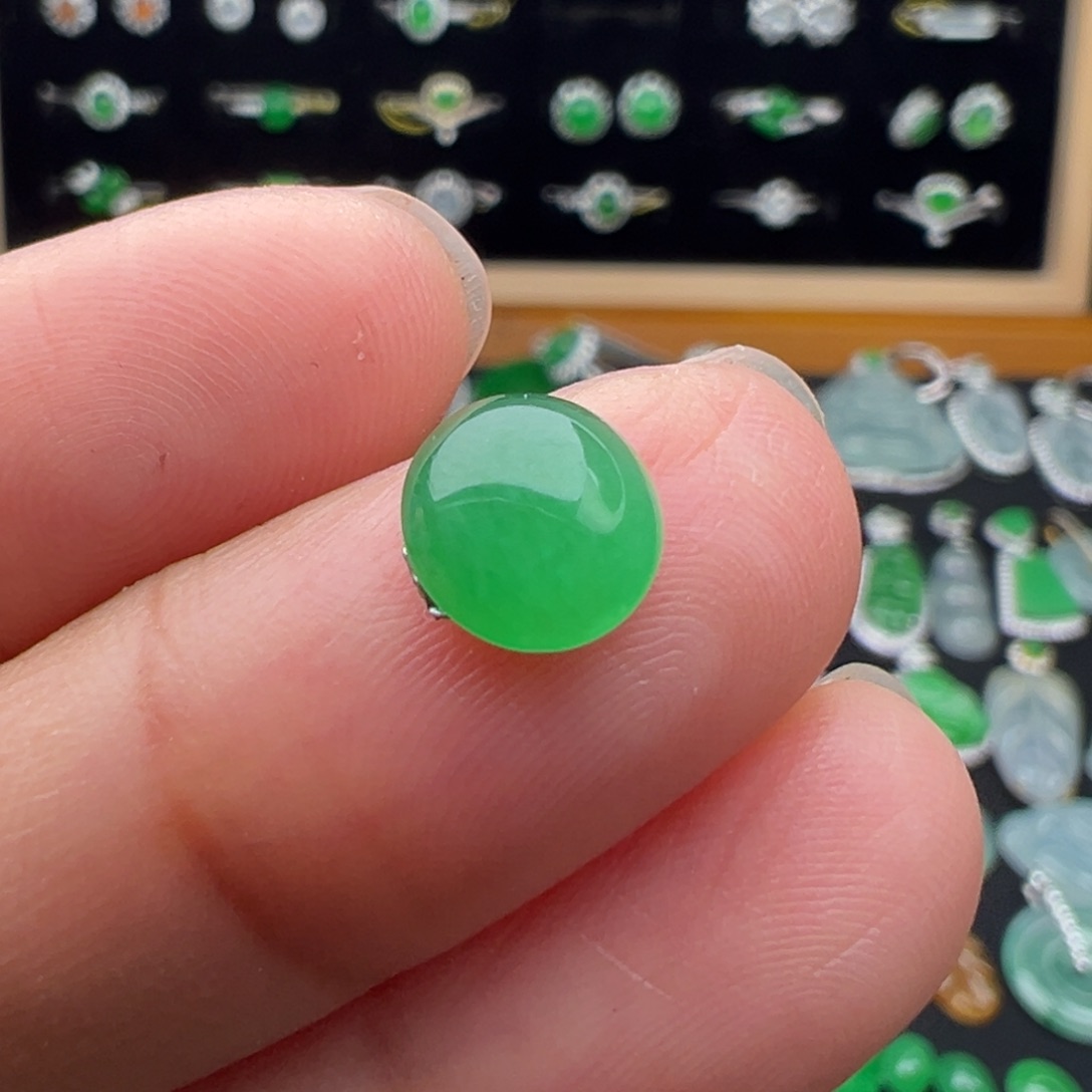 翡翠未镶嵌颈饰蛋8