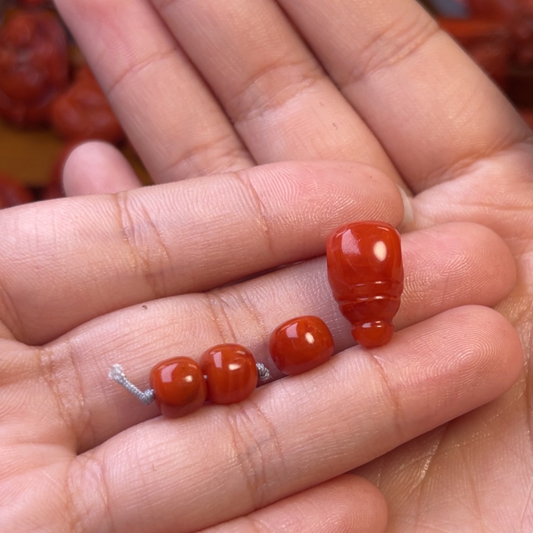 阿***飞南红玛瑙未镶嵌川料瓦西套装