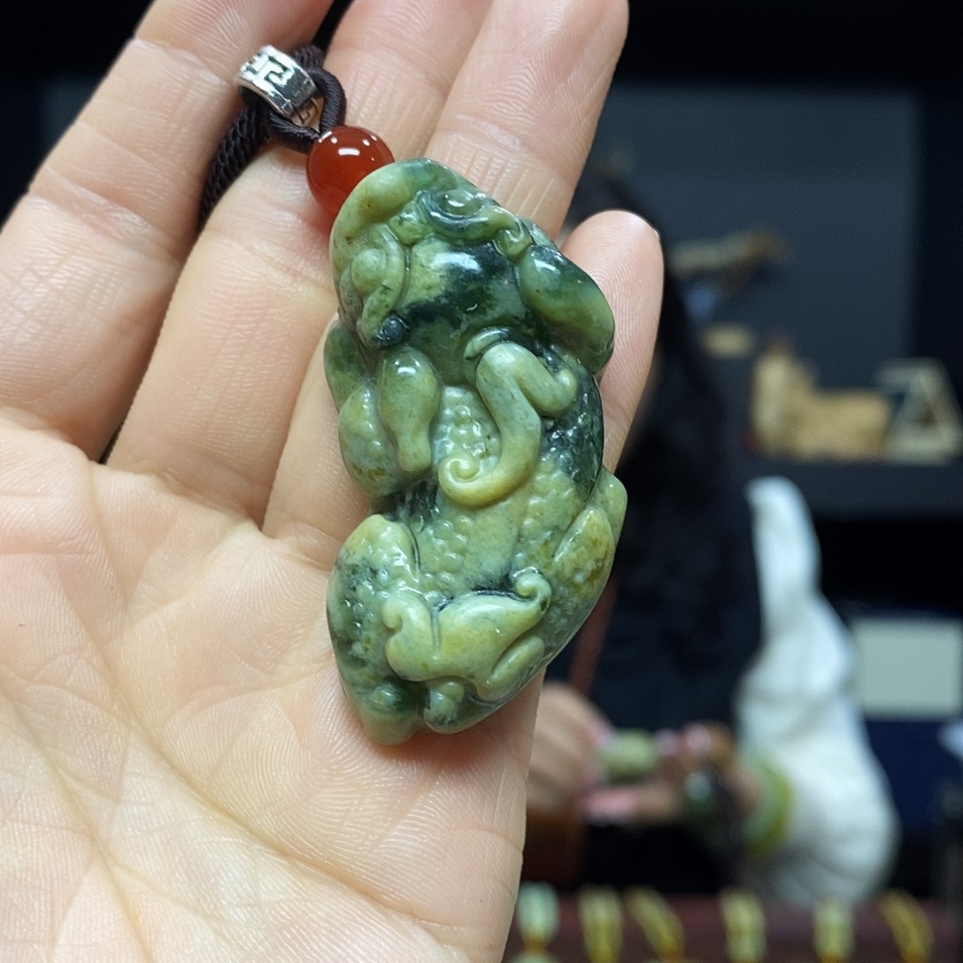 岫玉挂件吊坠未镶嵌