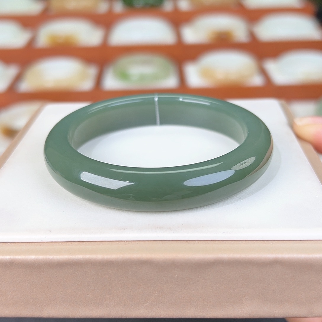 和田玉手镯未镶嵌和田玉且末蓝手镯