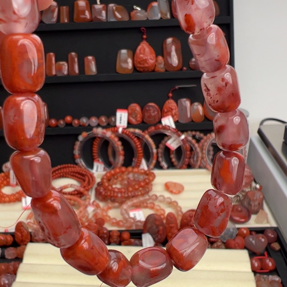 今***o南红玛瑙未镶嵌颈饰随形单圈