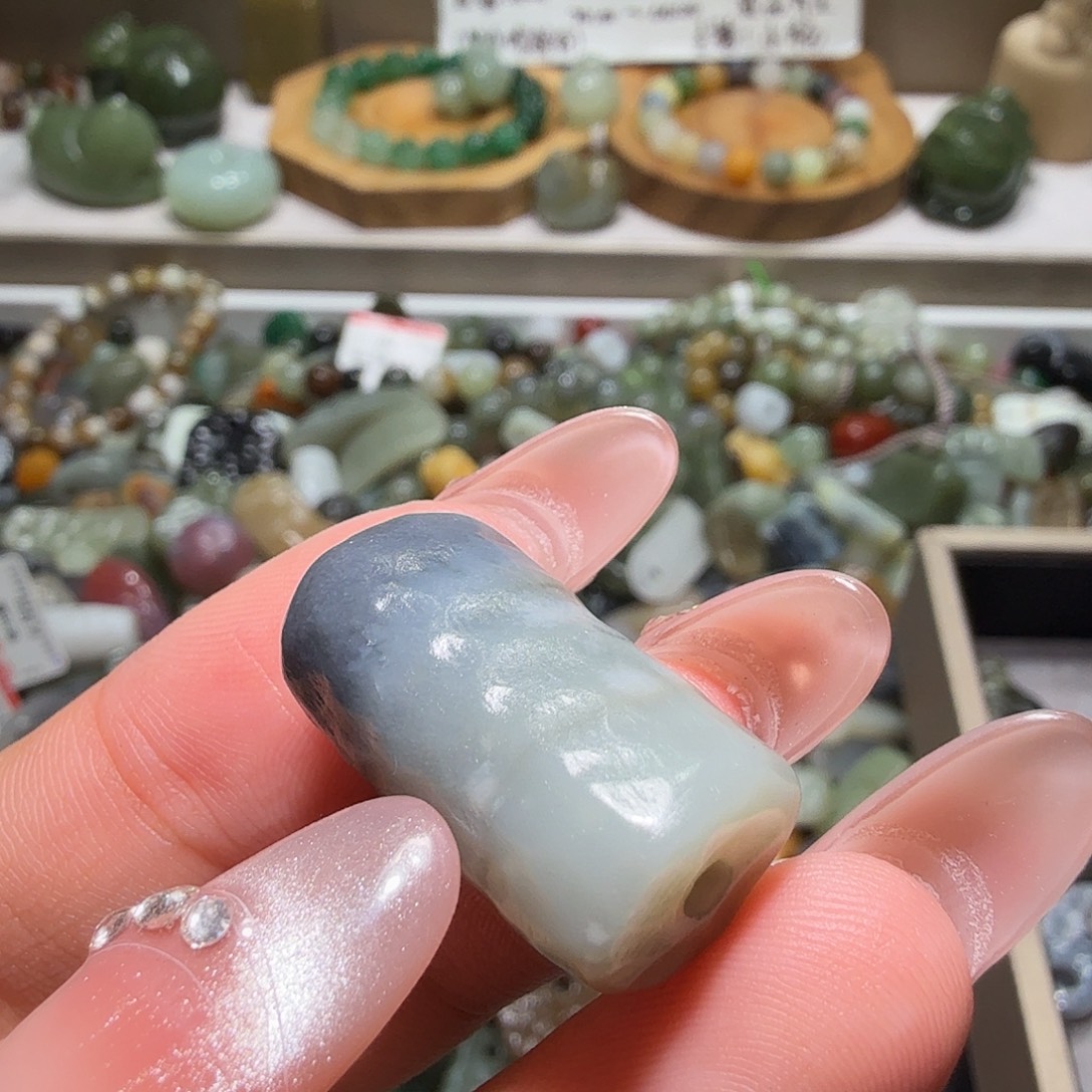 和田玉未镶嵌珠宝奇石