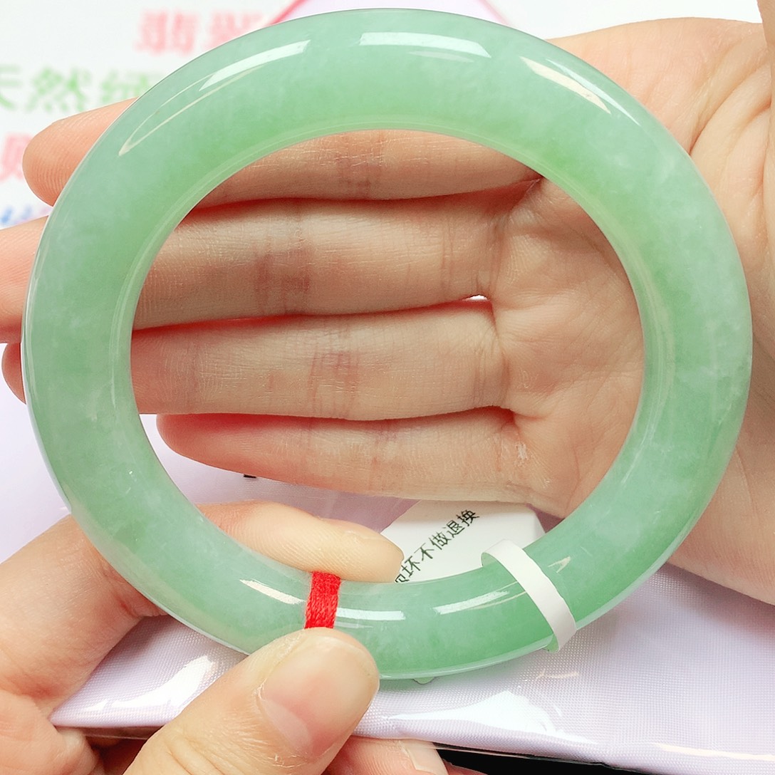 未镶嵌手镯翡翠翡翠手镯60圆