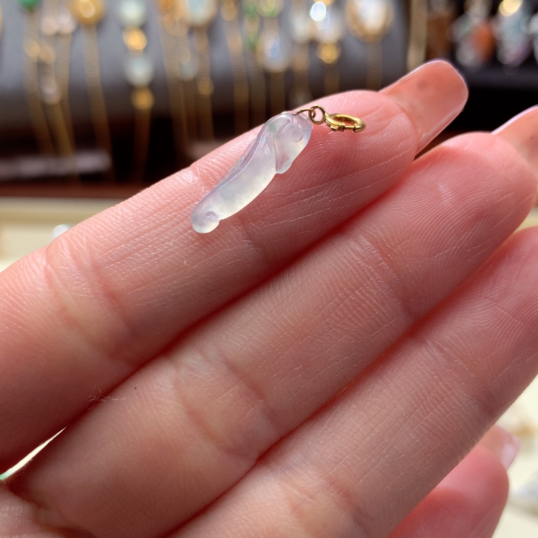 翡翠颈饰18K金镶嵌翡翠