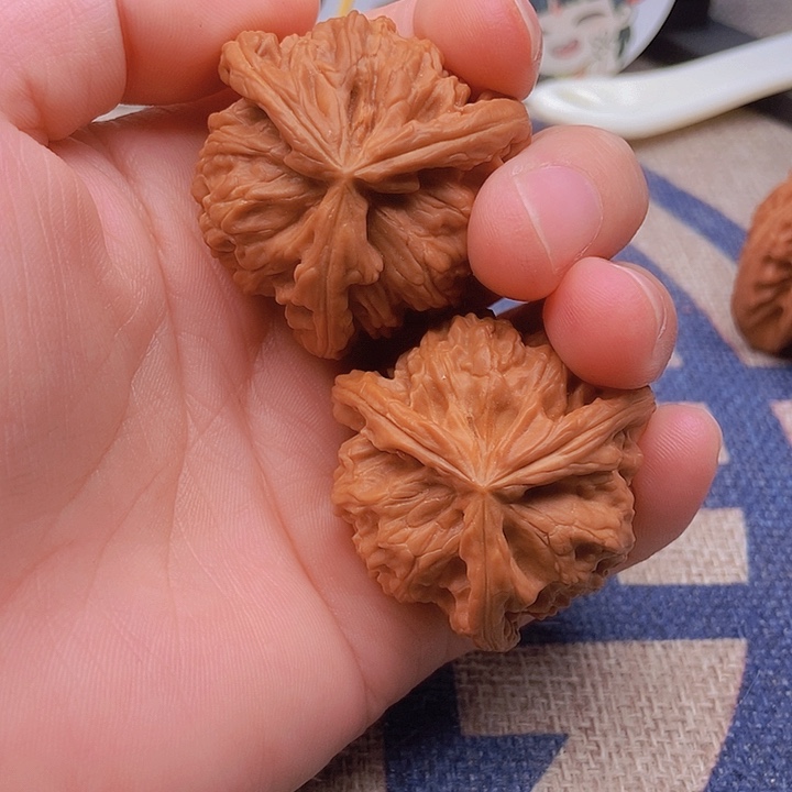 吊坠文玩核桃墨*三棱