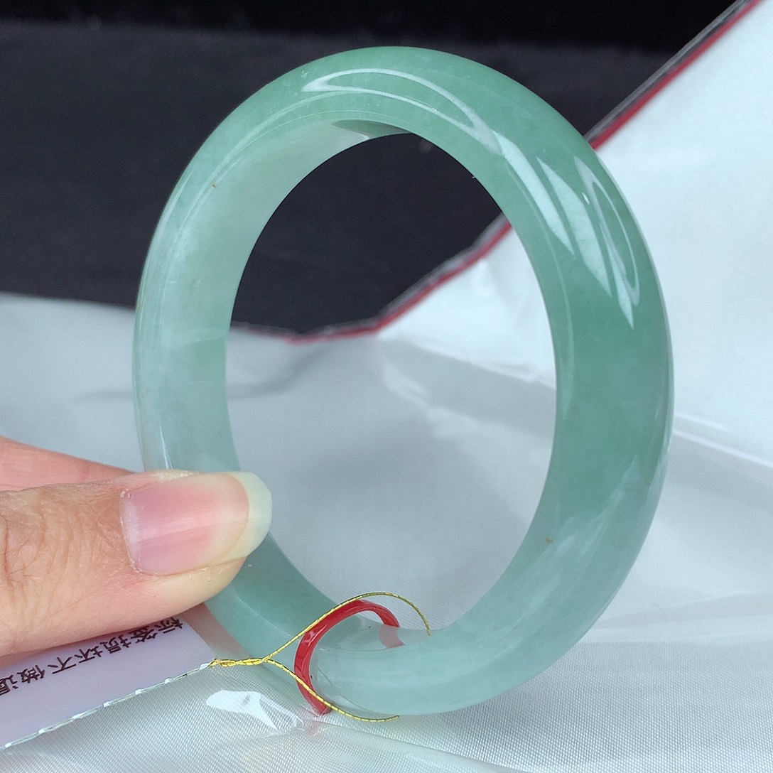 翡翠手镯未镶嵌57圈3115