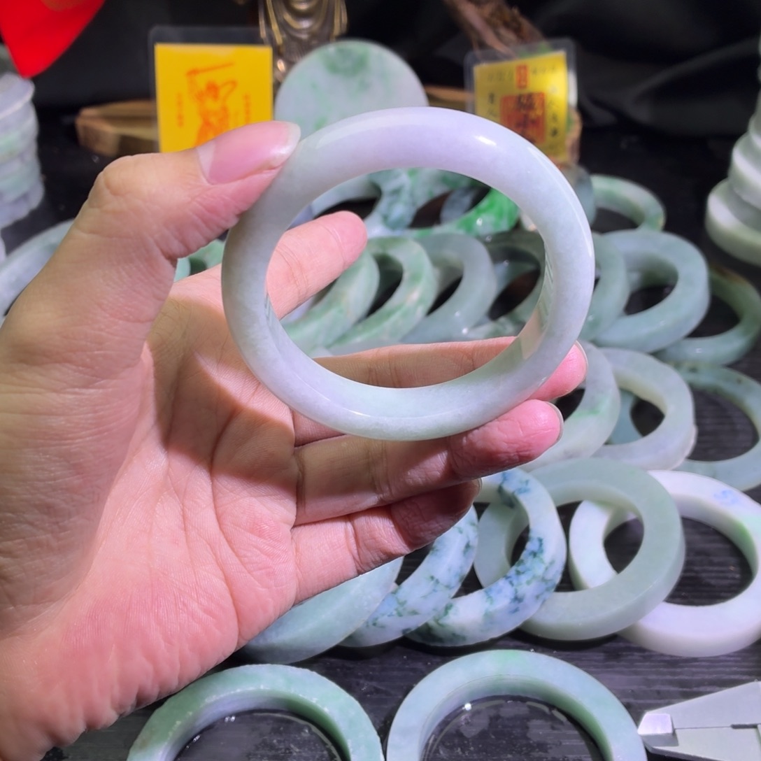 定制翡翠未镶嵌天然翡翠A货毛胚手镯定制