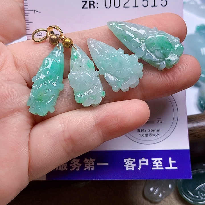 翡翠挂件未镶嵌翡翠